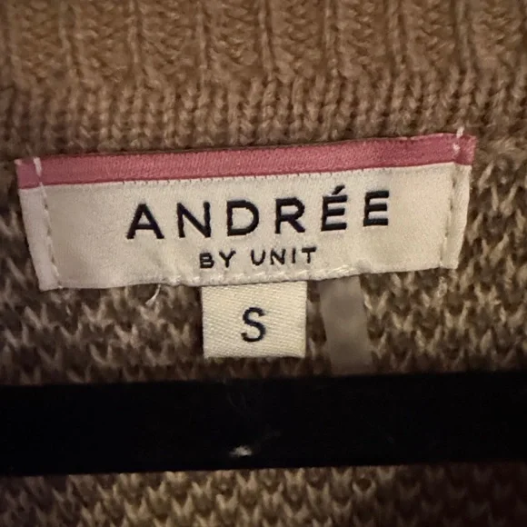 ANDREE BY UNIT Leopard Patterned Tan and Cream Sweater