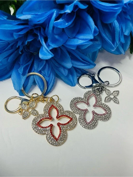 🍀BEAUTIFUL CLOVER FLEUR CRYSTAL BAG CHARM