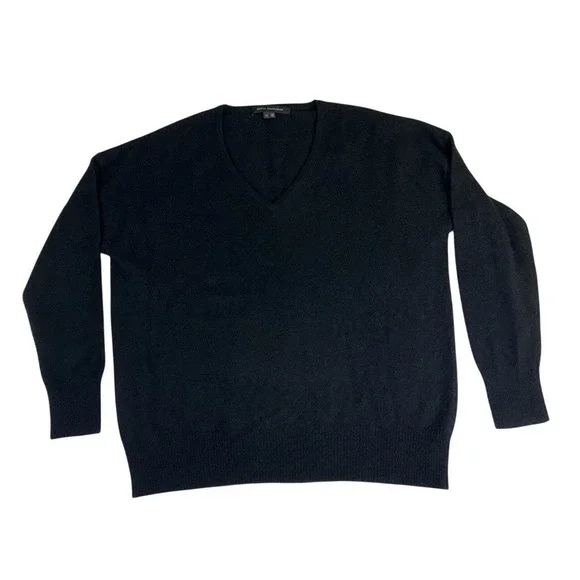 Skull Cashmere Black 100% Cashmere‎ V-Neck Lightweight Sweater Size Medium