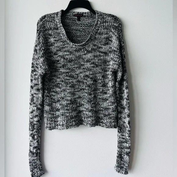 Material Girl Sweater Black White Crochet Knit Pullover Long Sleeve Womens M 90s