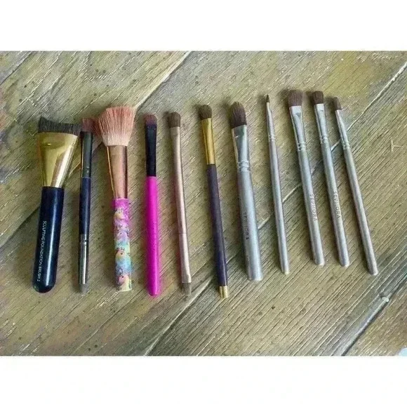 Bundle (11 piece) multiple brands makeup brush set