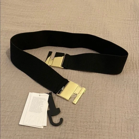 H&M Black and Gold Elastic Belt. Size S