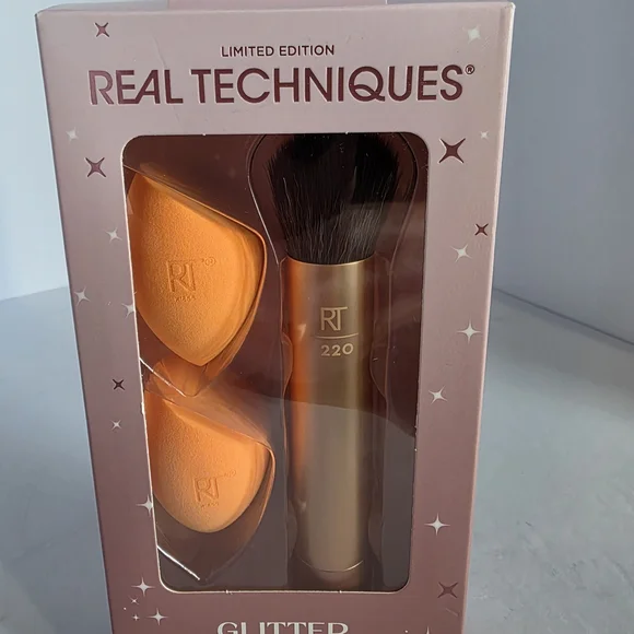 NWT LIMITED EDITION Real Techniques Glitter All The Way Brush + Sponge Set