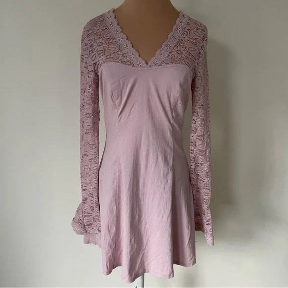 Free People Pink Long Lace Bell Sleeve V-Neck Open Keyhole Mini Dress EUC Size S