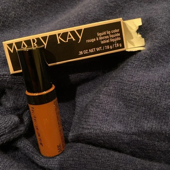 *NEW* Mary Kay Liquid Lip Color - Cherry Coffee