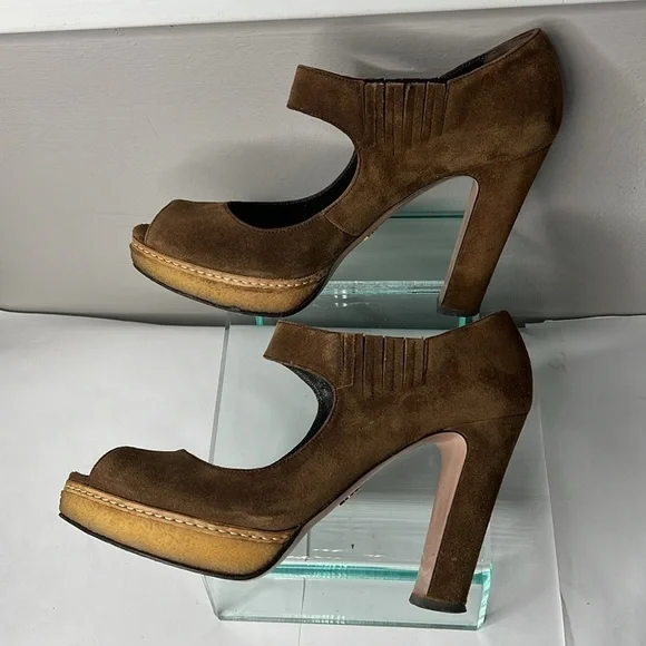 PRADA Sz 40 Brown Suede Rubber Platform Peep Toe Elastic Mary Jane 3.5” Heels