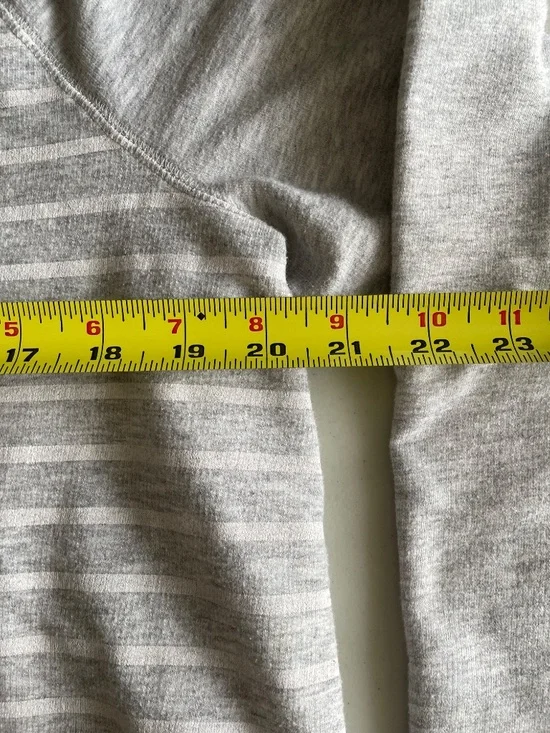 Sonoma Cotton Blend Lightweight Sweatshirt in Grey and White in Size L