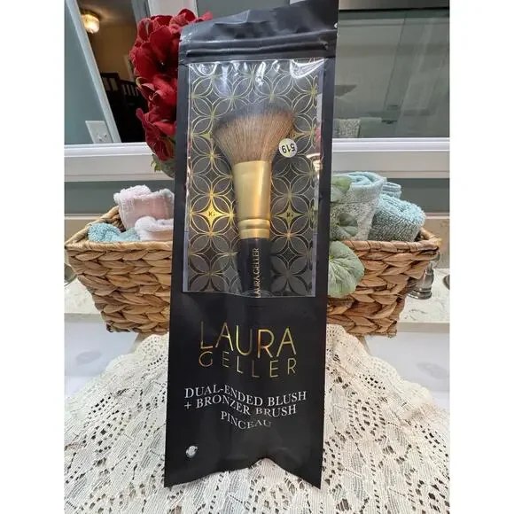 Laura Geller Dual -ended Blush Bronzer Brush Angled End and A Fluffy End