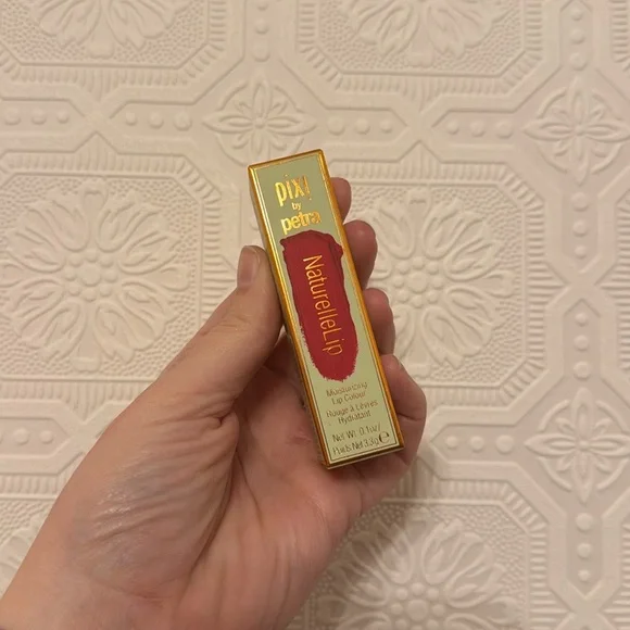 ⬇️ ⭐️ NEW Pixi Beauty Naturelle Lip in Primrose Pink