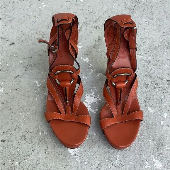 Gucci horse fit platform sandals
