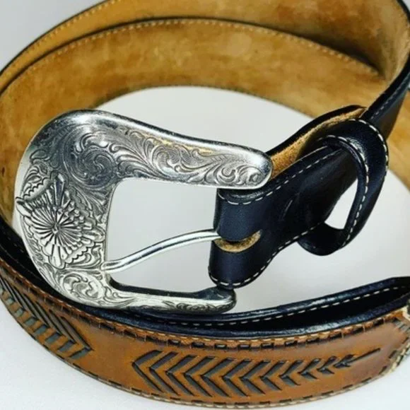 Justin Boots Black and‎ Brown Leather Belt