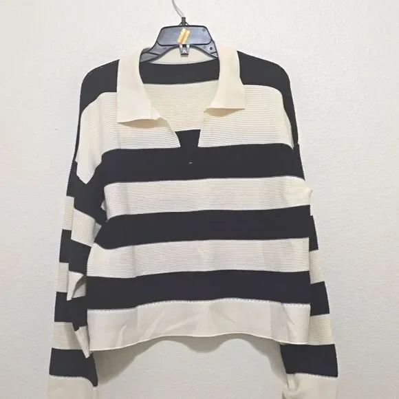 COMMENCE COLLARED, COLOR BLOCK SWEATER SIZE LARGE