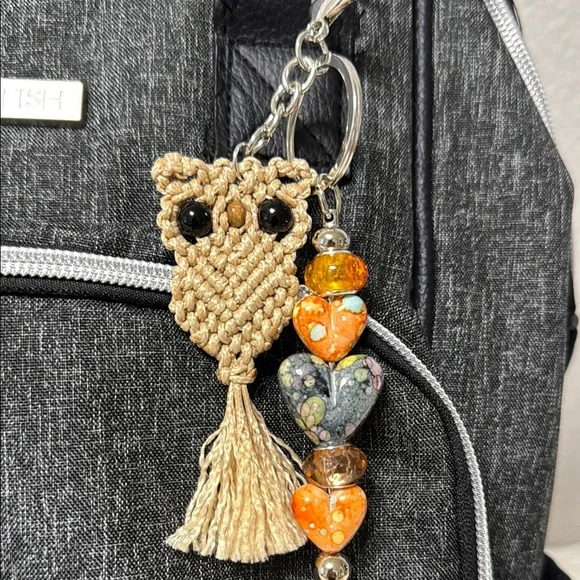 🦉 Handcrafted Owl Keychain – Macramé & Beaded Heart Accents
