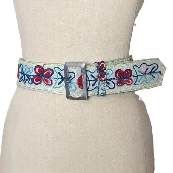 Embroidered Belt MCM Leather Folk Art Floral Boho Mid Century Festival Vintage‎