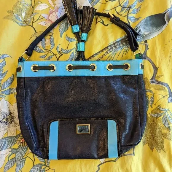 𝅺meredith Wendel powder blue and black pebbled leather bag euc