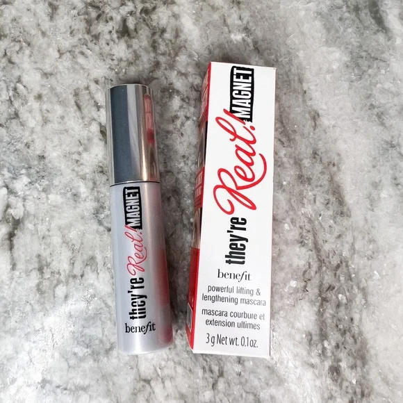 BENEFIT *MINI* THEY’RE REAL! MAGNETIC MASCARA. SHADE: SUPERCHARGED BLACK NEW
