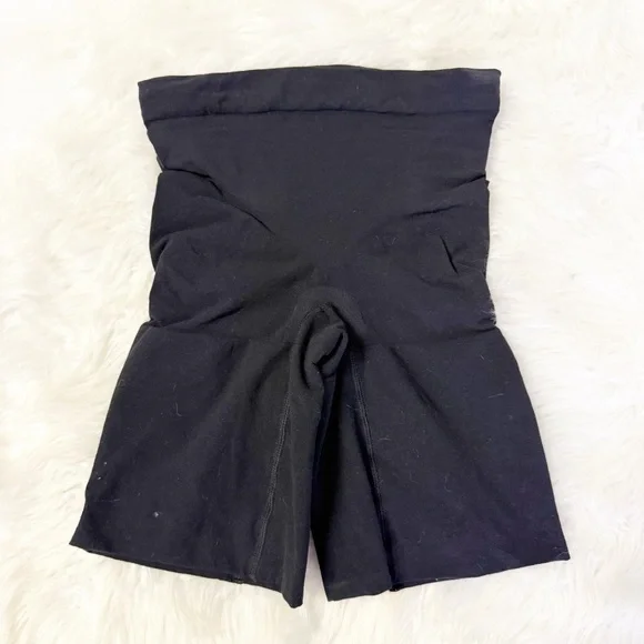 Spanx High-Waisted Black Shapewear Shorts Size Small