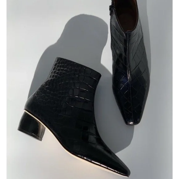 NEW LoQ Matea Crocodile Embossed Leather Ankle Boots Sz. 36 (US 5.5)