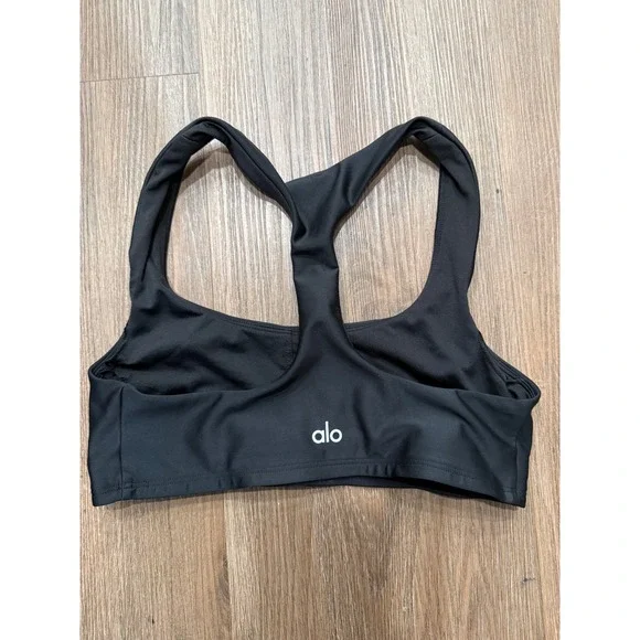 Alo Yoga Womens Black Racerback Sports Bra Size S Solid Scoop Neck Logo Worn