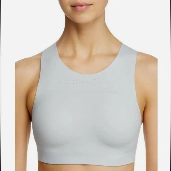 Chantelle Women's Low Impact Active Bra Light Grey Size M