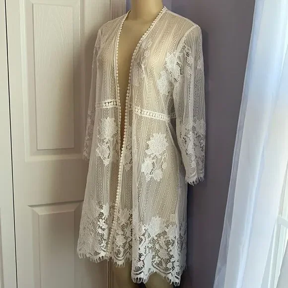 Designer Swimwear Lace Crochet Cover-up Kimono Wrap M white