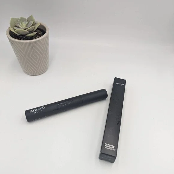 Araceli Monarca Mascara Black