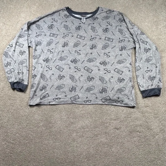 Harry Potter Wizarding World Gray All Over Print Pajama Top XXL 2XL Long Sleeve