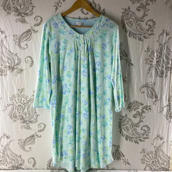 Miss Elaine‎ Long Nightgown Lace Blue Floral Long Sleeve Soft Cotton blend