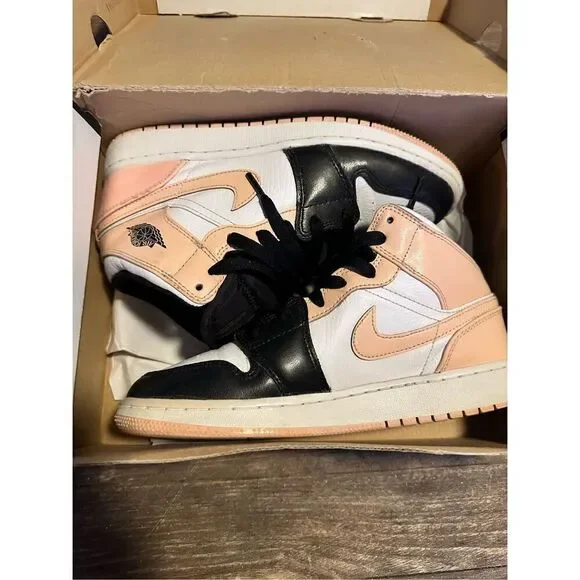 Jordan 1 Mid - Arctic Orange black Toe (GS), Youth Size 5.5