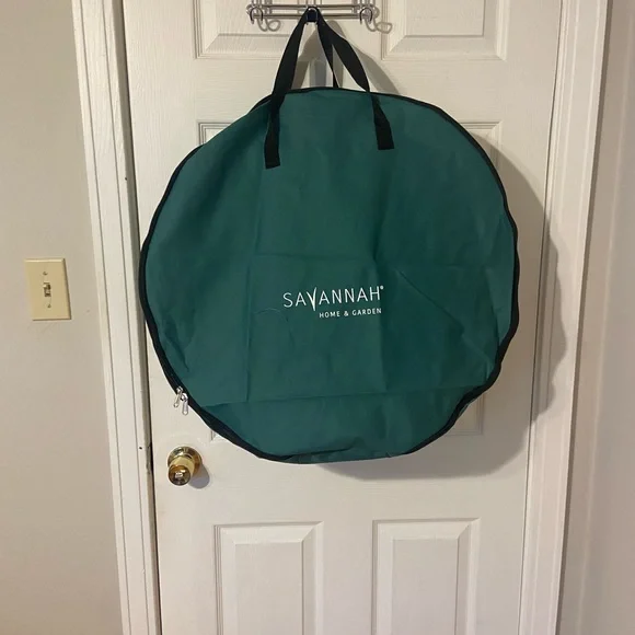 Savannah Home & Garden Green Wreath Storage Bag