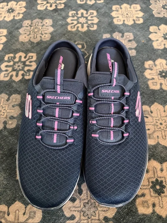 Skechers Summits - Swift Step navy blue with pink accents