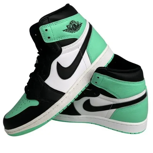 💎✨NEW IN BOX✨💎NIKE Air Jordan 1 retro High OG Glow