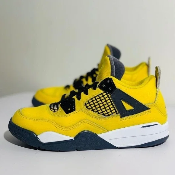 Nike‎ Air Jordan 4 Retro Lightning Sneakers Yellow BQ7670-700 2Y