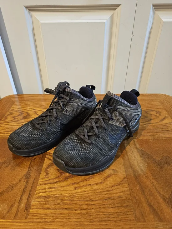 Woman's Nike  Black Knit Athletic Shoes - Lightweight Breathable Performance