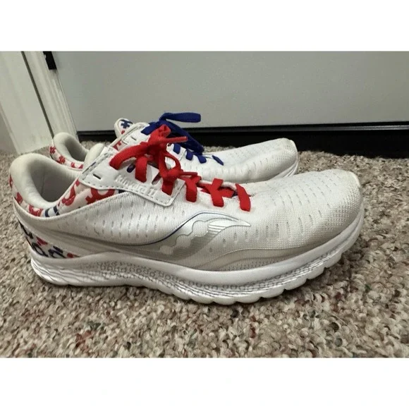 SAUCONY x Prinkshop Kinvara 11 Running Shoe‎ SIZE 7.5 Hero Women Run The World