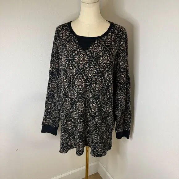 [Free People] Black and Cream Patterned Thermal Top 100% Cotton - Size Small