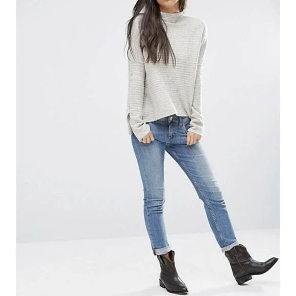 Free People Cream Arctic Fox Mock Neck Zip Back Oversized Wool Blend Sweater‎ S