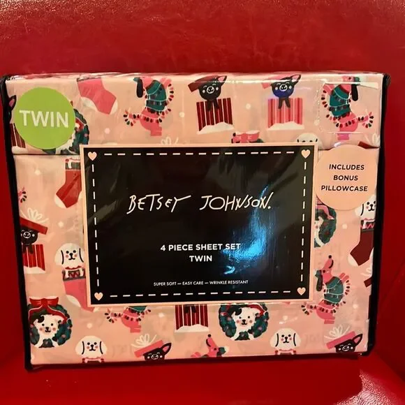 NIP Betsey Johnson Holiday Dogs microfiber sheet set