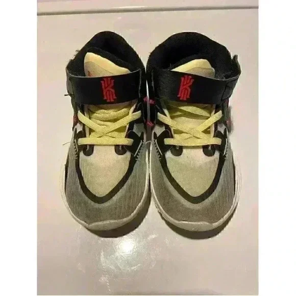 NIKE KYLIE infinity se basketball sneakers‎ boys Sz 10