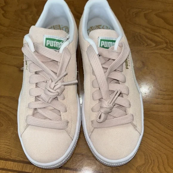 Womens PUMA Sneakers Sz 6 Suede Classic XXI Skate FatLace Lifestyle Peachskin