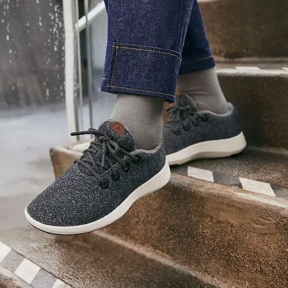Allbirds • Mizzles Fuji Charcoal Gray Wool Runner Sneakers