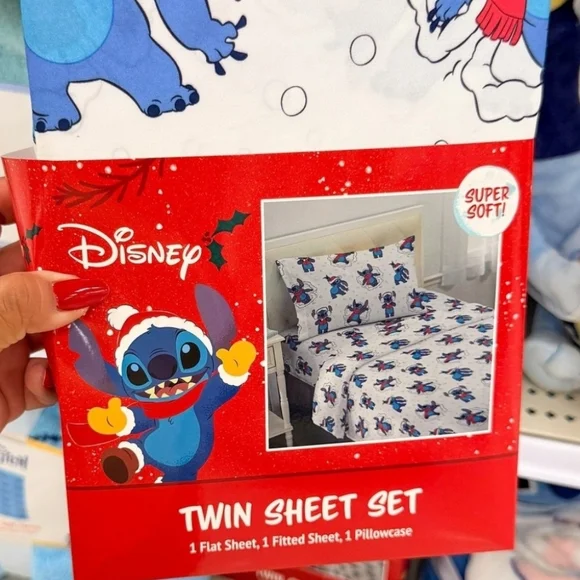 NWT Disney Stitch Twin Sheet Set Winter/Snow Themed