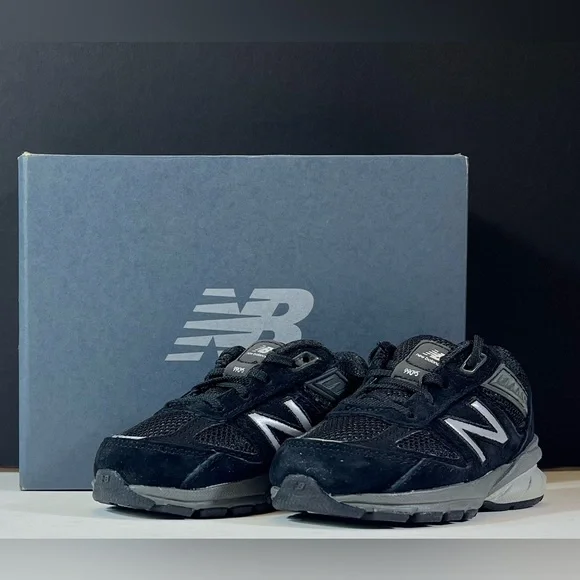 🆕New Balance 990 V5 Infant Sneakers — Size 5.5 US (Black)