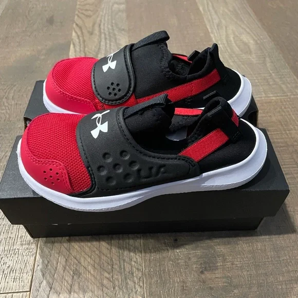 Under Armour Boys Slip On Sneakers