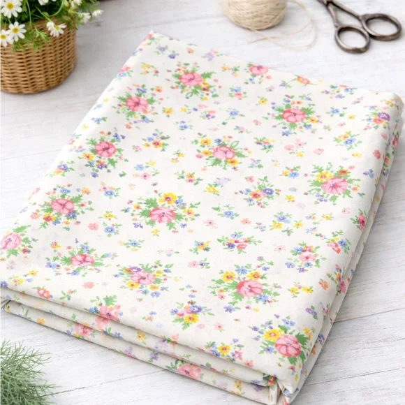 Vintage Cottagecore Floral Twin Flat Sheet. 66”x94”. Vibrant | Heirloom | 1970’s