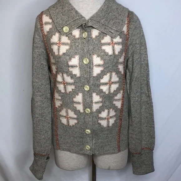 🔹 Free People Lambswool Cardigan