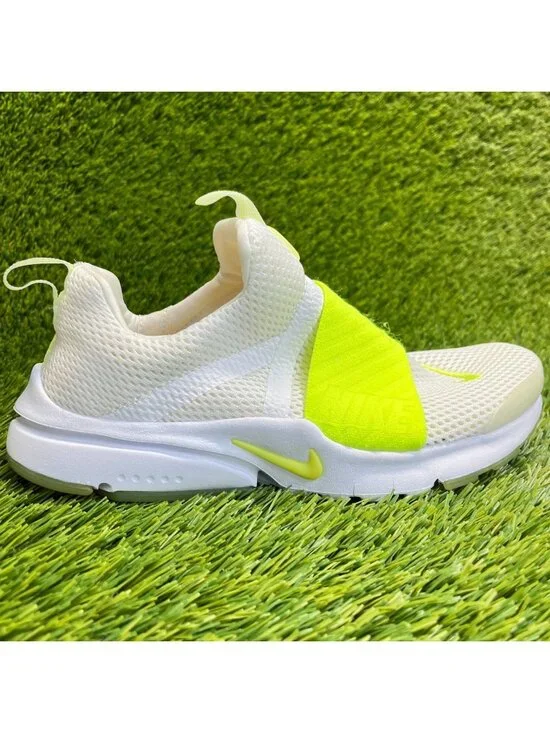 Nike Presto Extreme SE Boys Size 5Y White Green Athletic Slip On Shoes Sneakers