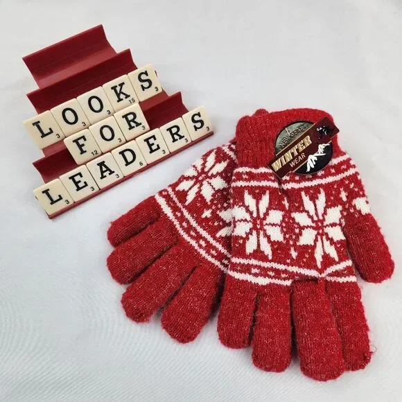 🩵NWT New Gear Winterwear Red w/White Snowflake Print Fleece Lined Gloves