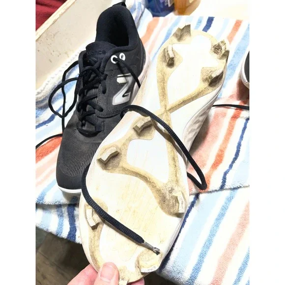 New Balance Fresh Foam 3000 v6 Molded Baseball Cleats Black White Men 9 PL3000K6