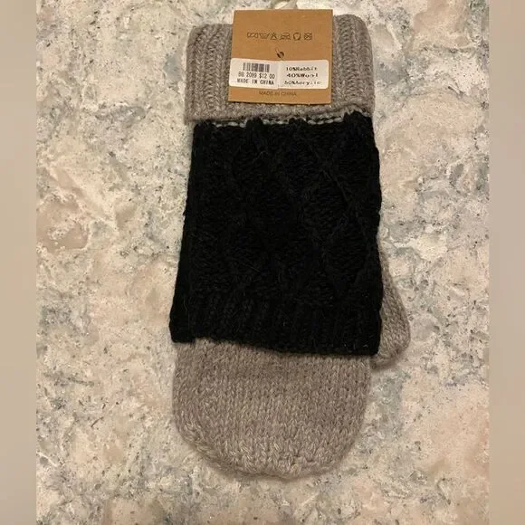 Girly Black and Gray Wool Blend Knitted Mittens